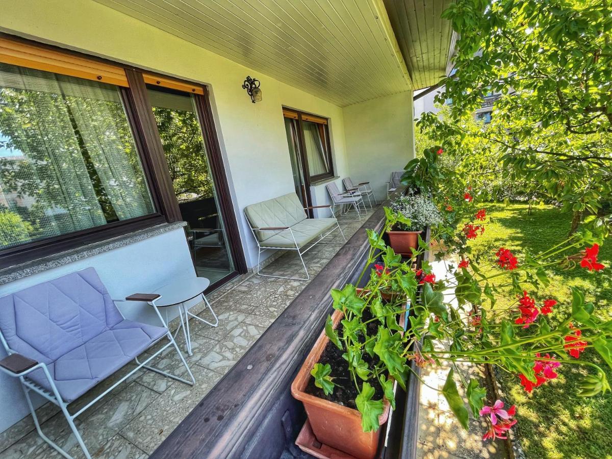 Papas Apartment Лешче Экстерьер фото