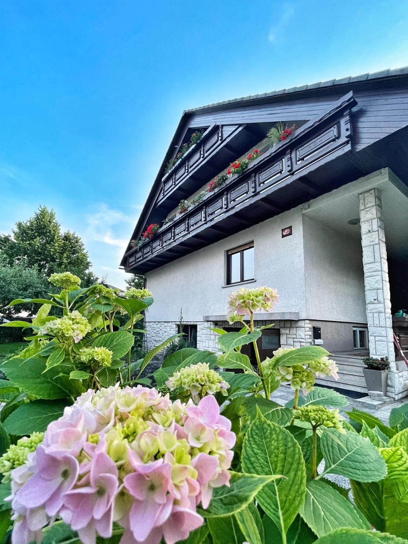 Papas Apartment Лешче Экстерьер фото