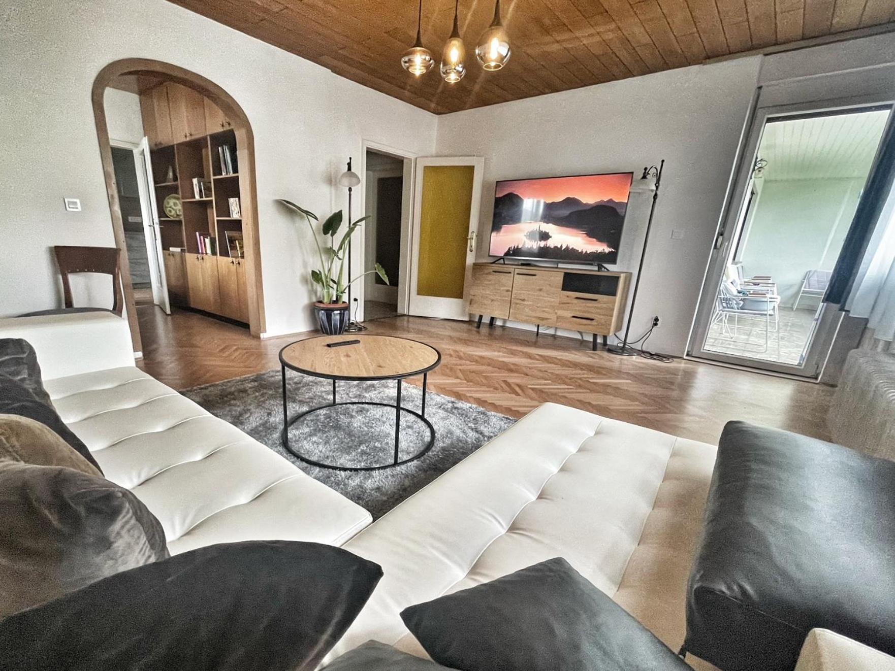 Papas Apartment Лешче Экстерьер фото