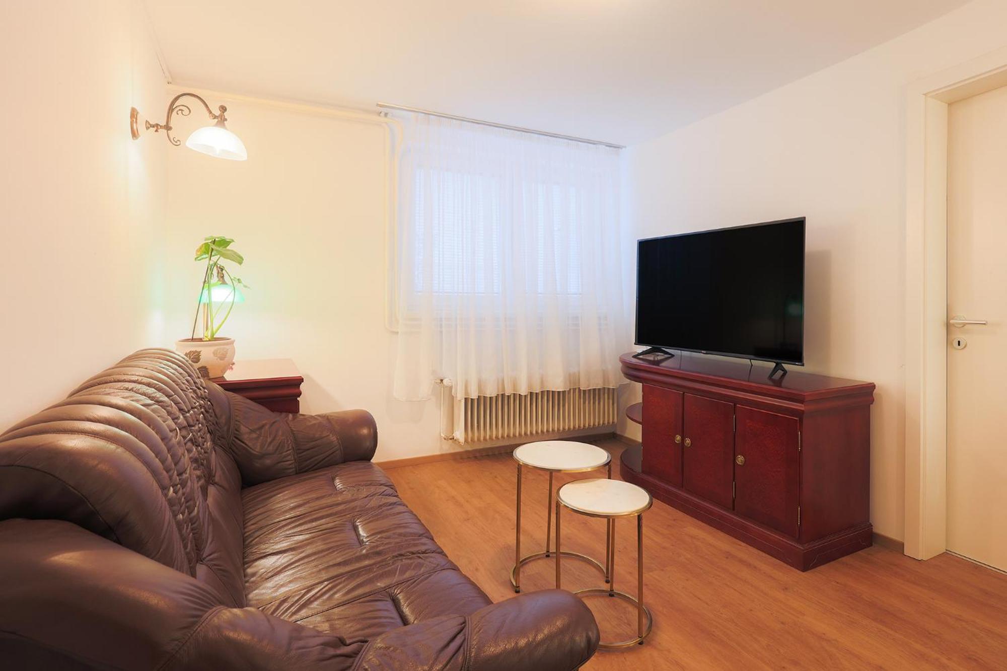 Papas Apartment Лешче Экстерьер фото