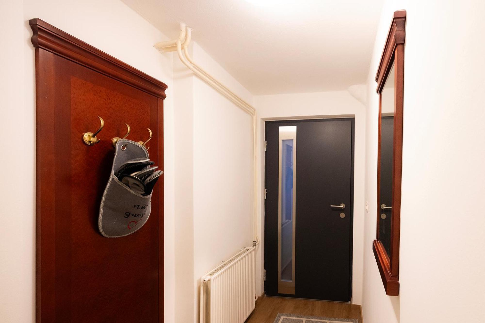 Papas Apartment Лешче Экстерьер фото