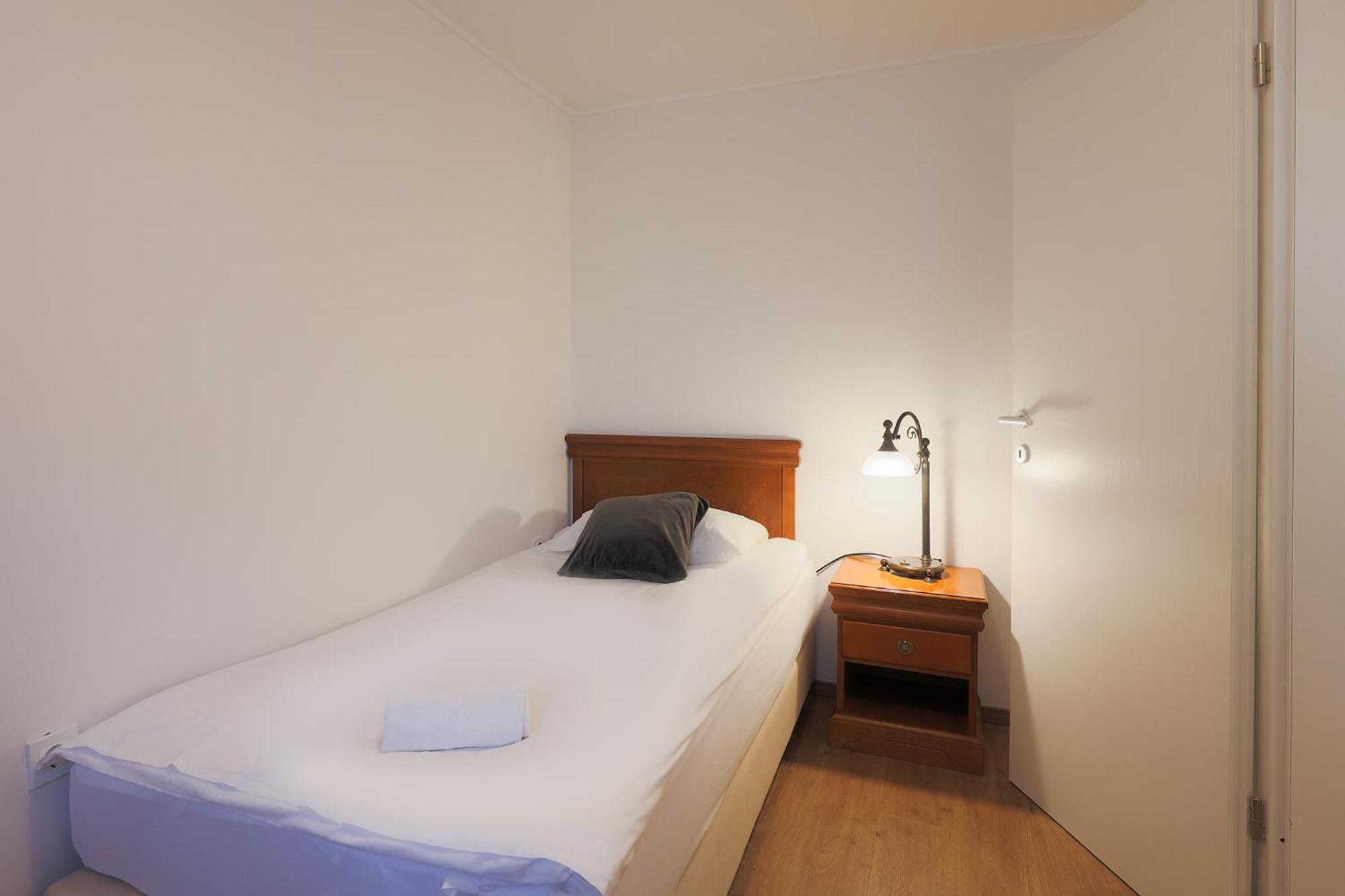 Papas Apartment Лешче Экстерьер фото