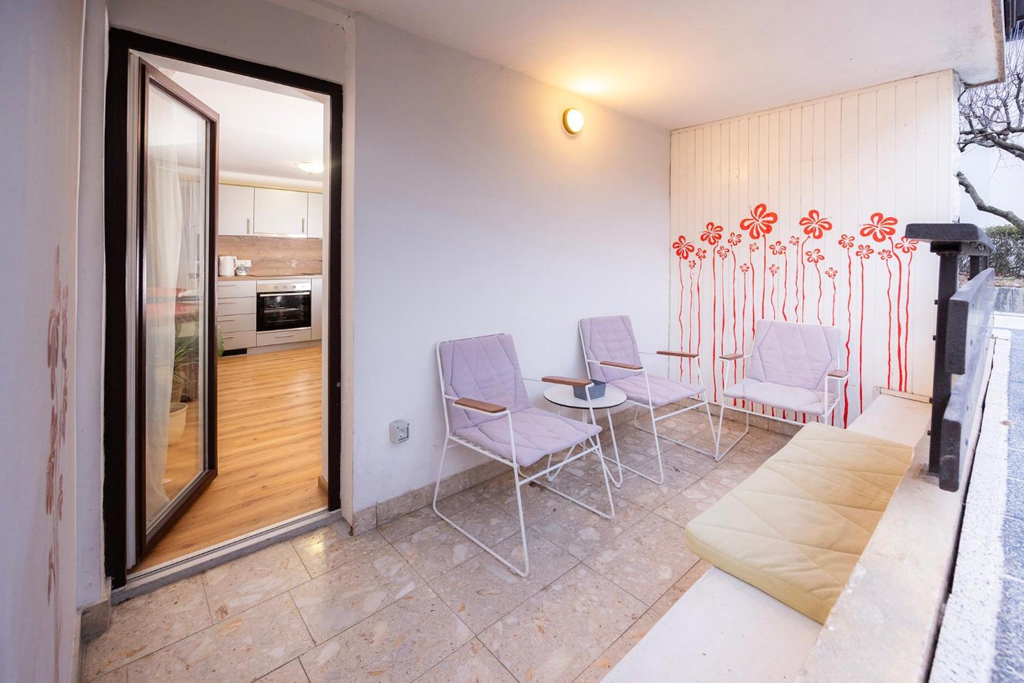 Papas Apartment Лешче Экстерьер фото