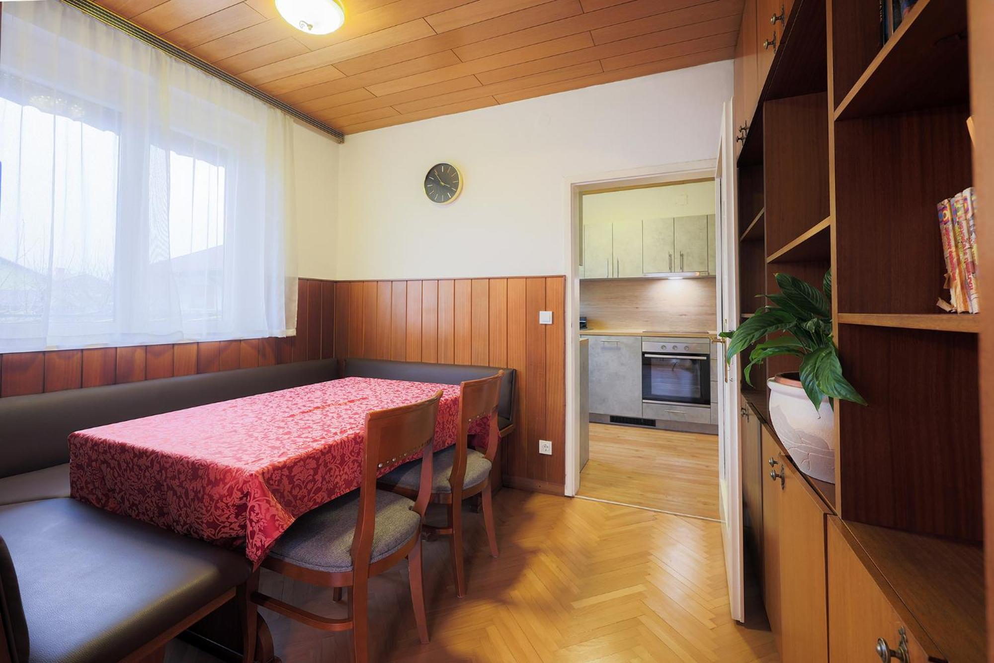 Papas Apartment Лешче Экстерьер фото