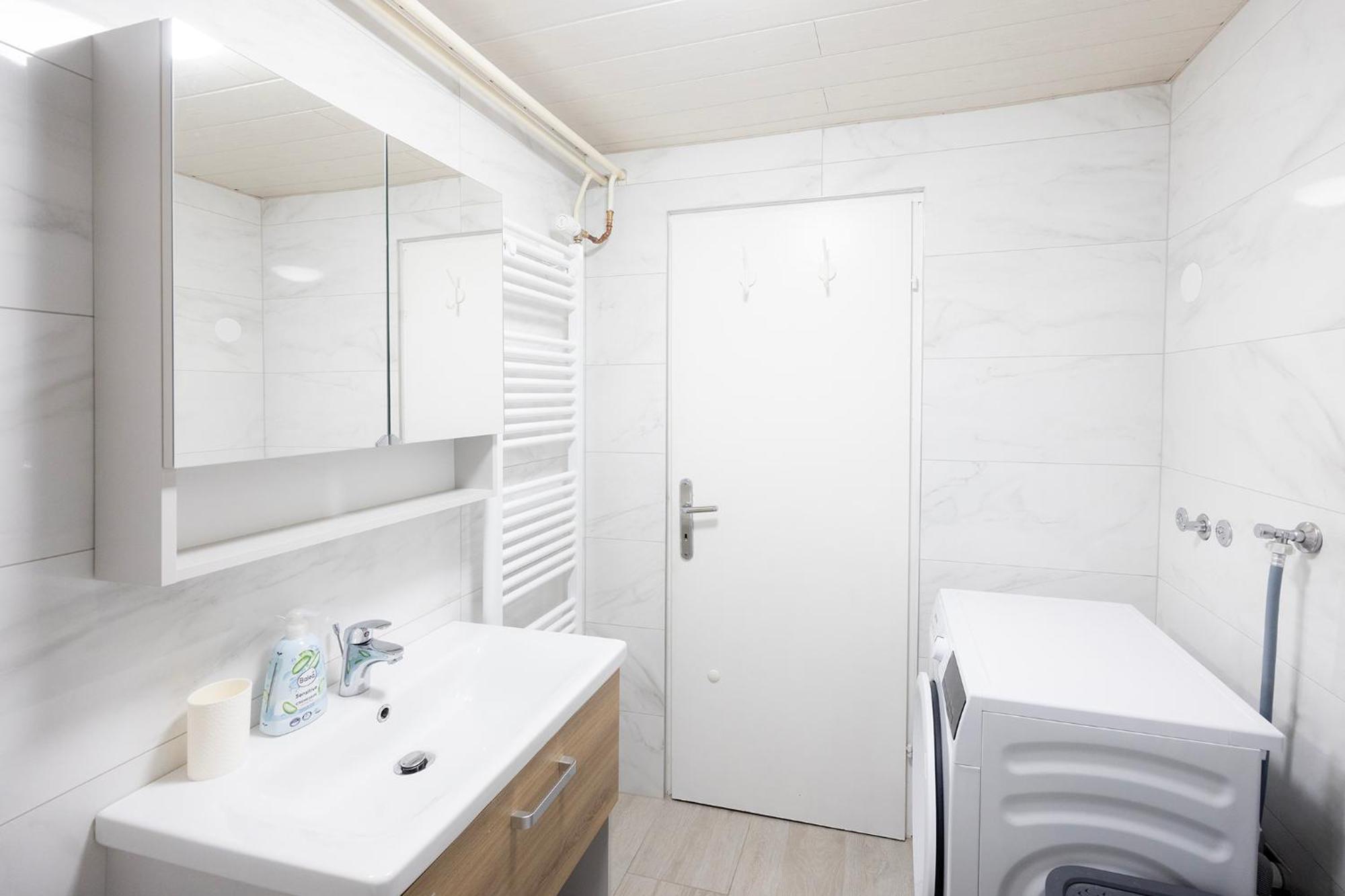 Papas Apartment Лешче Экстерьер фото