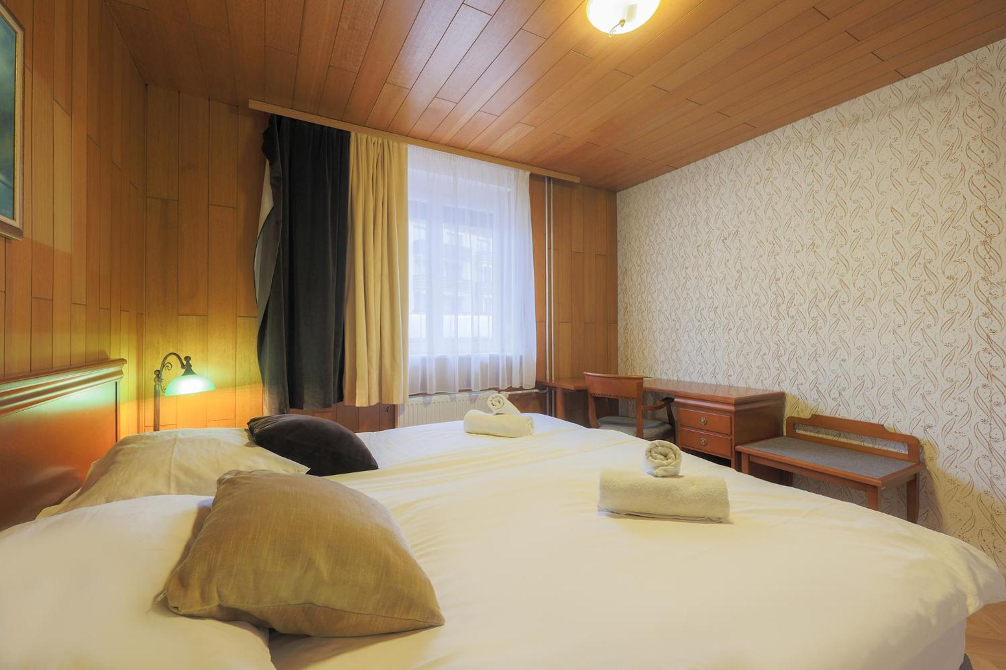 Papas Apartment Лешче Экстерьер фото