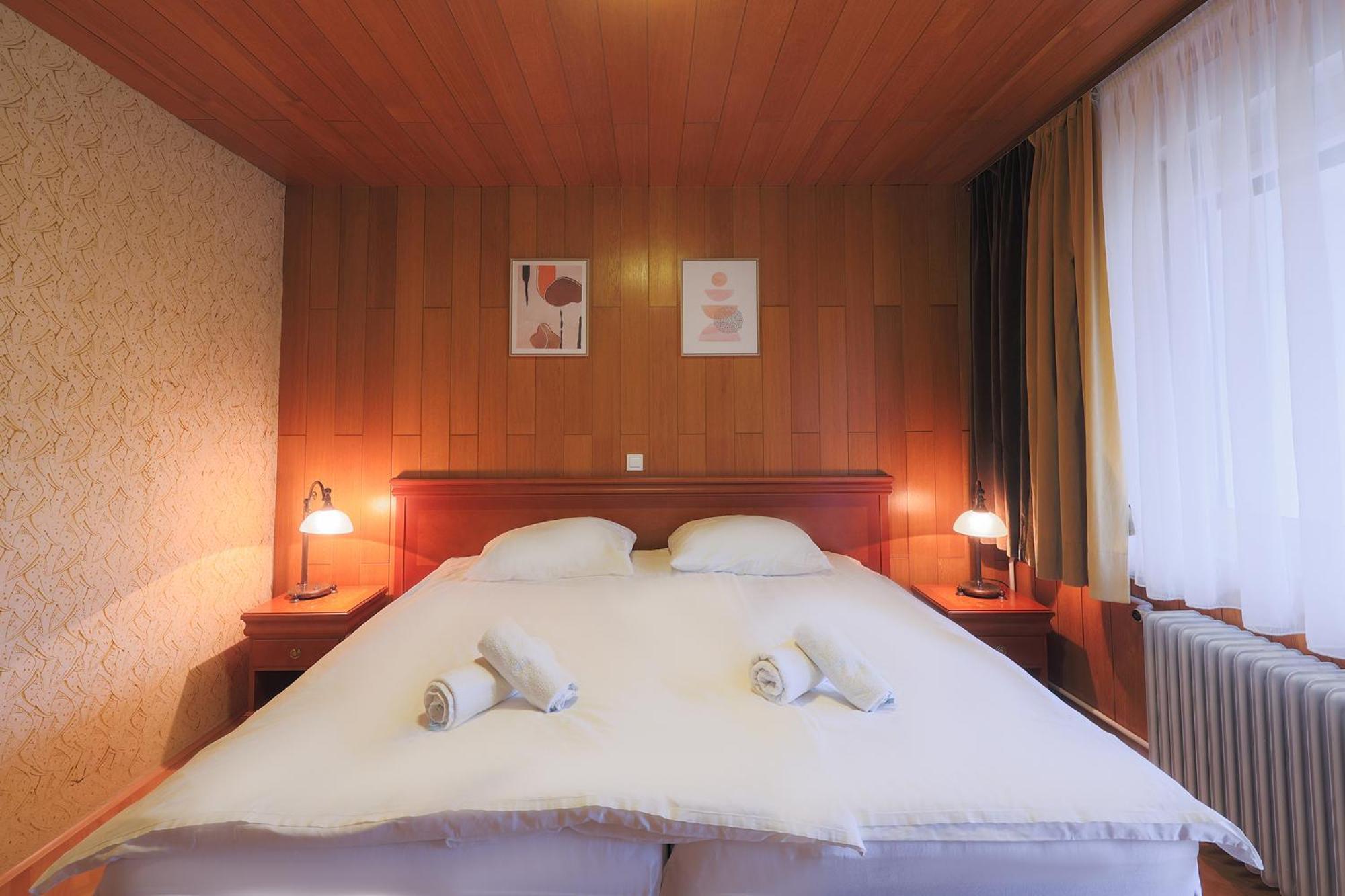 Papas Apartment Лешче Экстерьер фото
