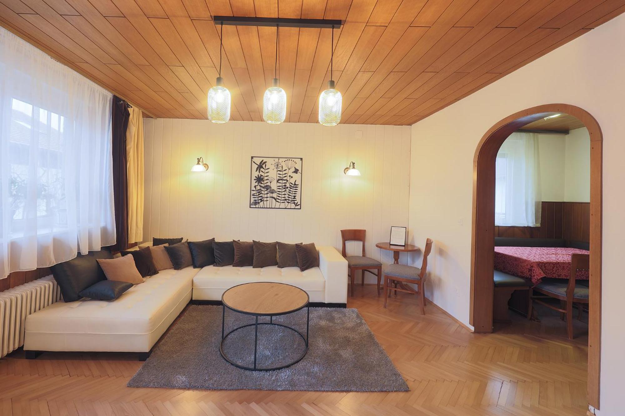 Papas Apartment Лешче Экстерьер фото