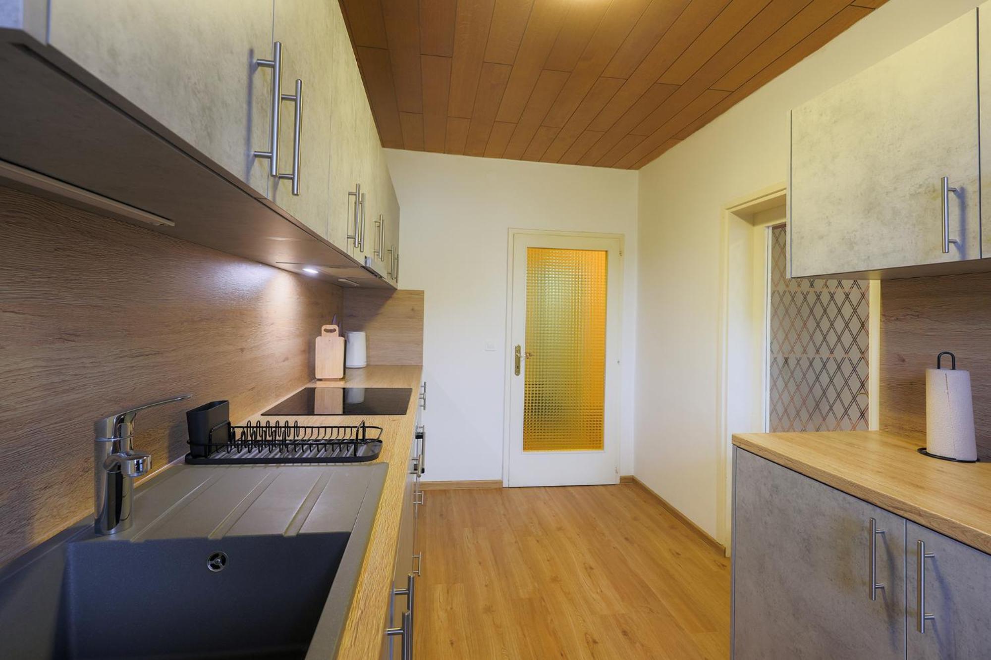 Papas Apartment Лешче Экстерьер фото