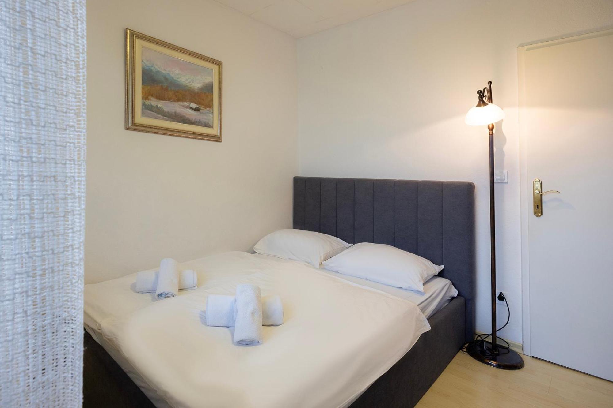 Papas Apartment Лешче Экстерьер фото